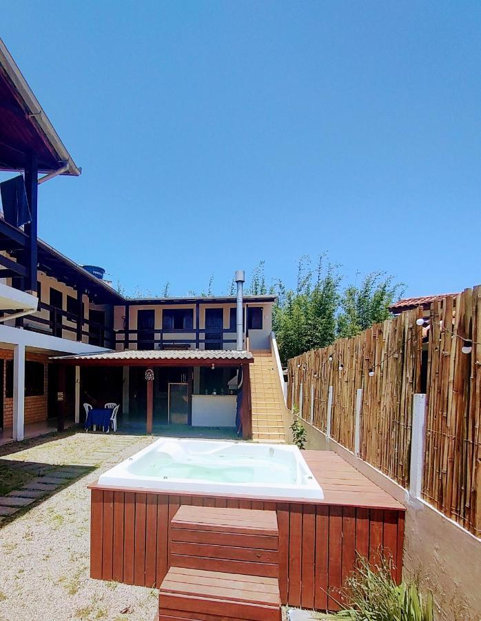 Pantai Pousadas - Jacuzzi Aquecida E 300 Metros Da Praia Da Ferrugem غاروبابا المظهر الخارجي الصورة